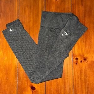 GYMSHARK ARMY GREEN VITAL SEAMLESS LEGGING SIZE SMALL